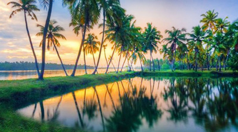 munnar-kumarakom-houseboat-package