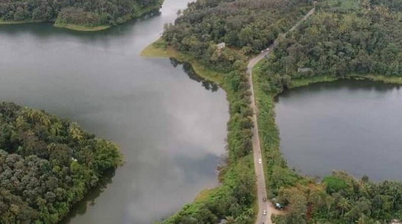 munnar-kumarakom-houseboat-package