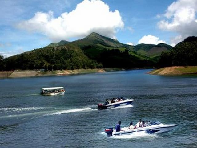 Boating in Blossom Park