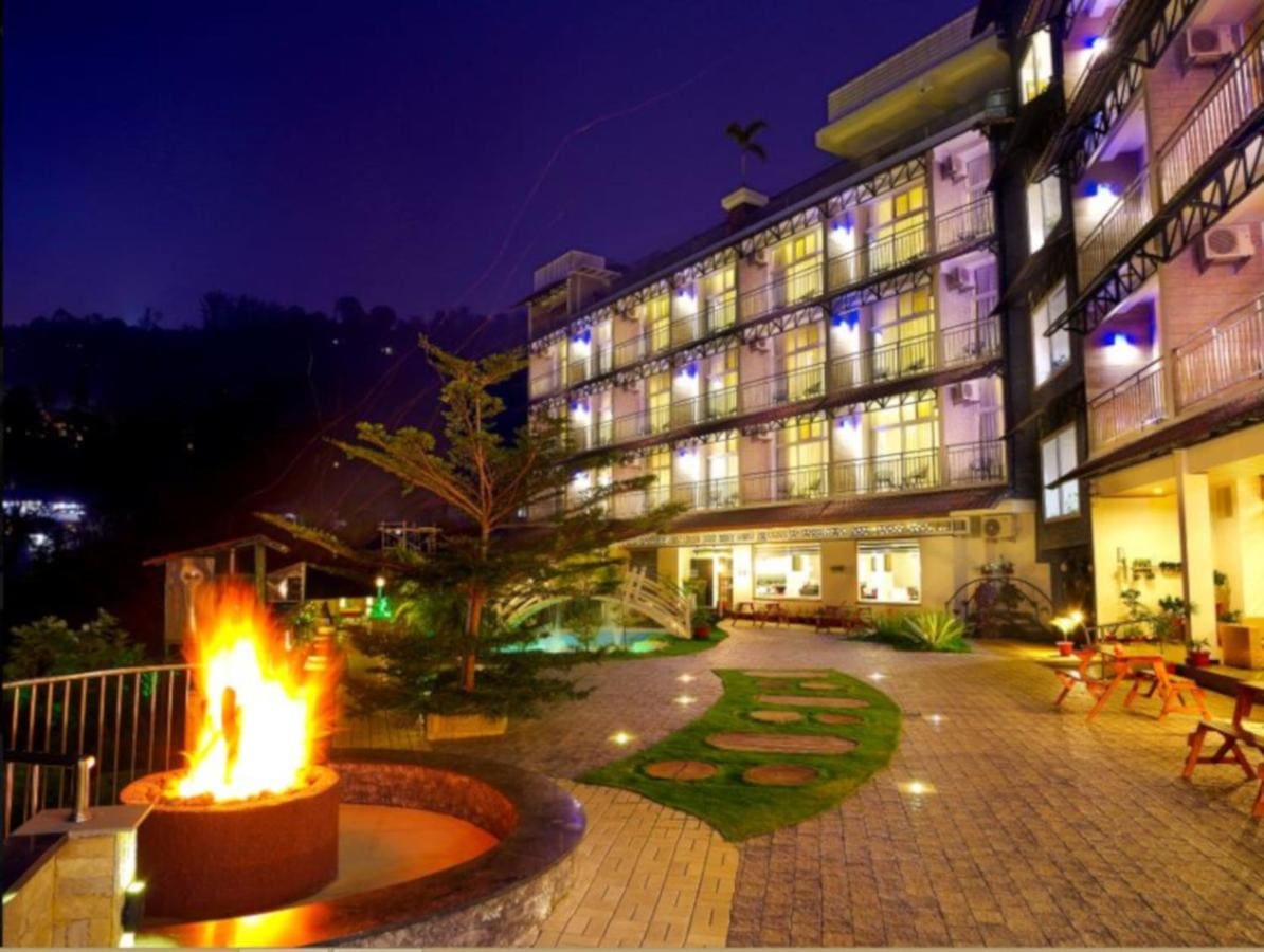 The Panoramic Getaway