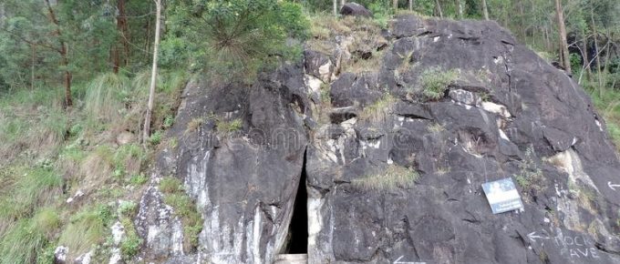rock-cave-munnar