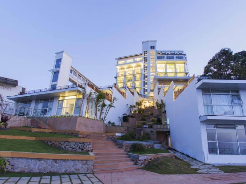5 star hotels in Munnar