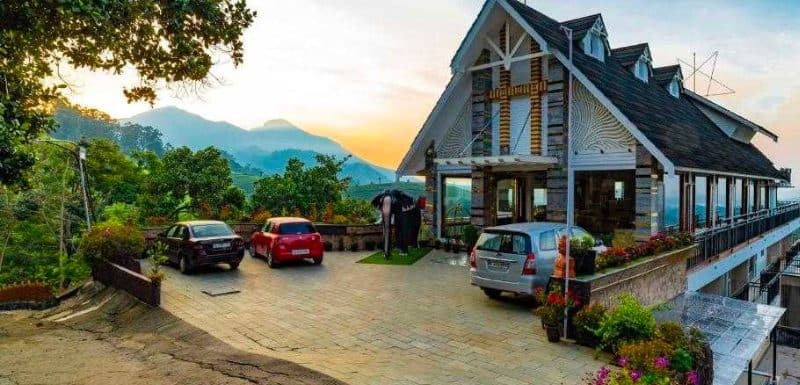 Sip and Stay-Best Hotels in Munnar with a Bar