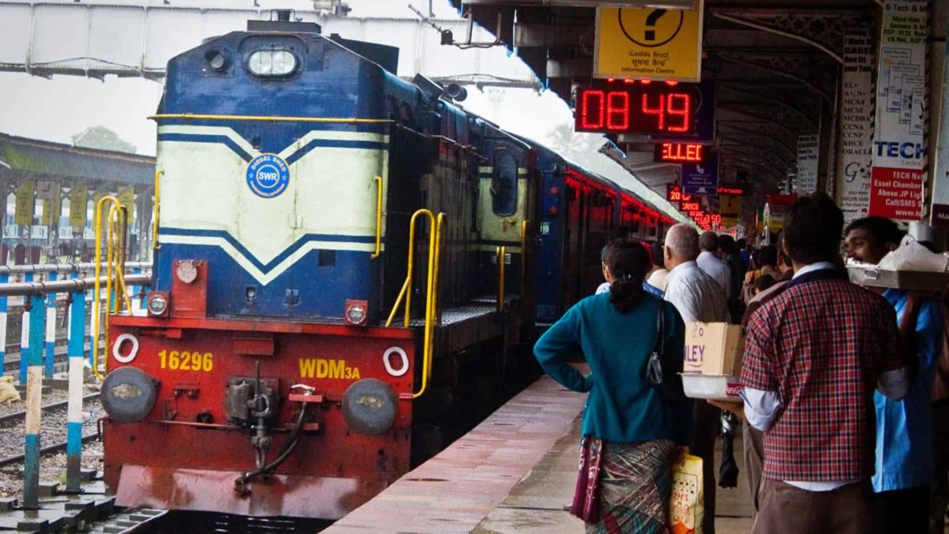 Hyderabad-to-Munnar-by-Train