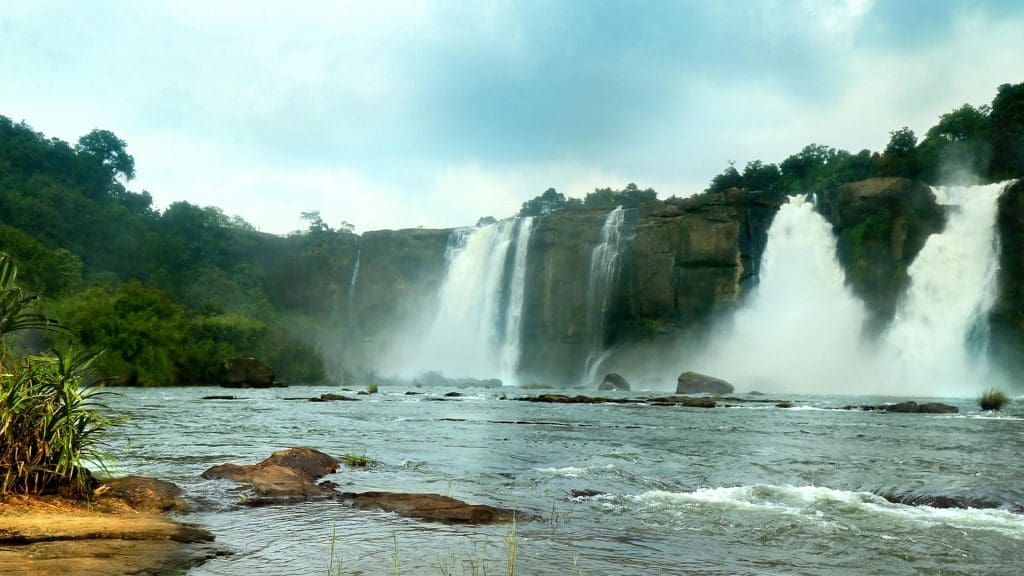 athirappally-to-munnar