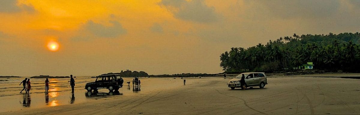 Unique Driving Beach in Kerala-Hit the Sands!