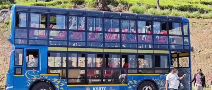 munnar-ksrtc-double-decker